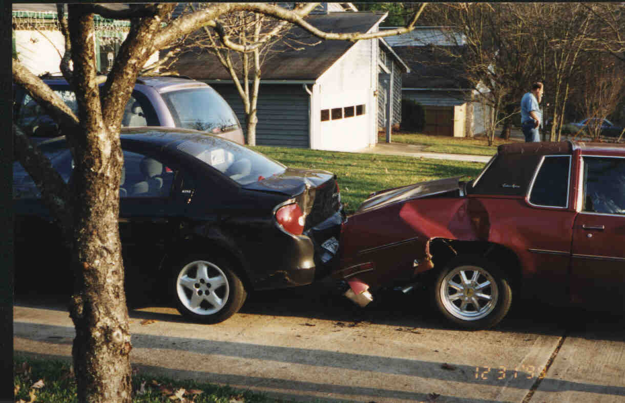 crash2.JPG (80732 bytes)