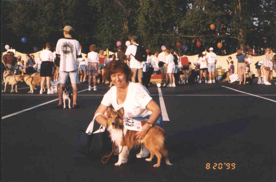 Parade.JPG (41648 bytes)